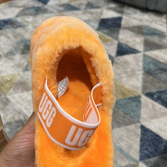 Ugg Fluff Yeah Slides - Picture 6 of 7